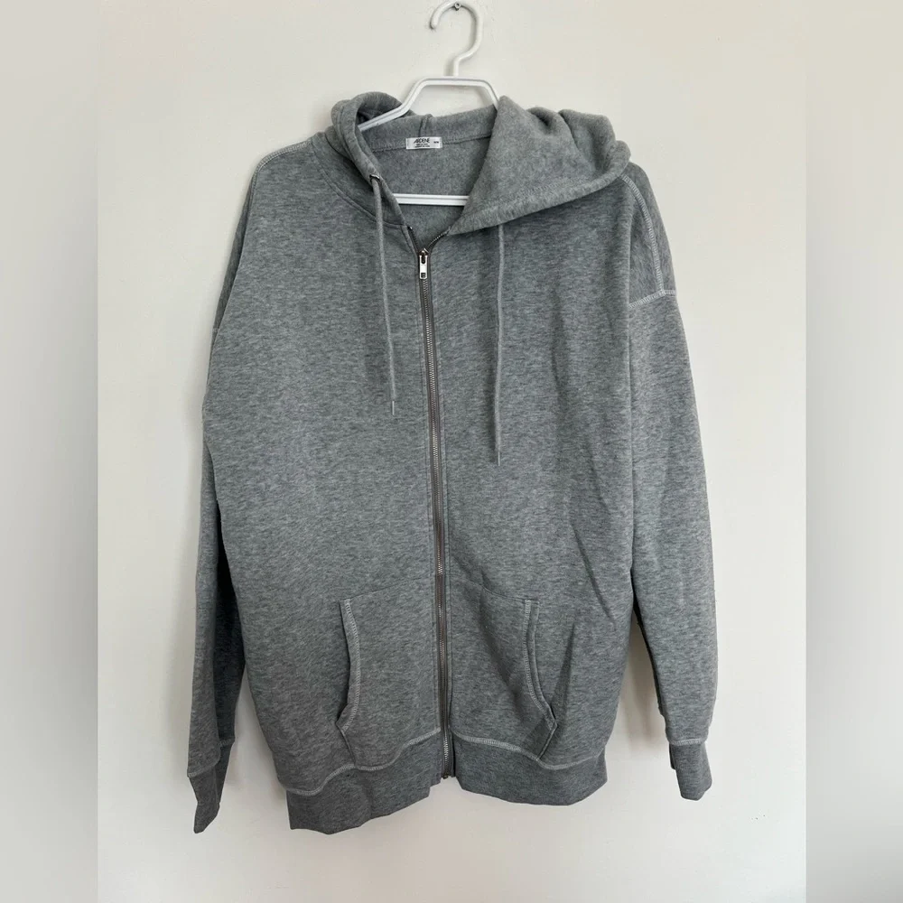 FREE with any purchase- Gray oversized Hoodie Sweater size medium - Picture 2 of 5